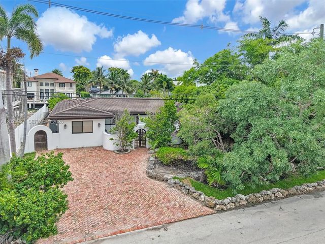 2 of 99 - 2311 Delmar Place, Fort Lauderdale, FL