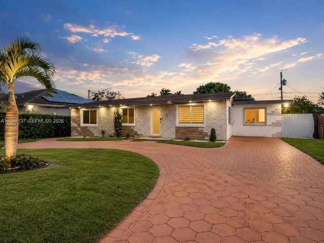 4280 Nw 171st Street, Miami Gardens