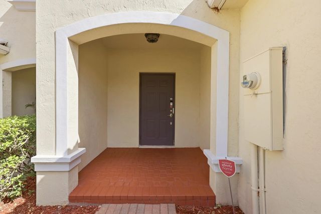3 of 32 - 13352 Georgian Court, Wellington, FL