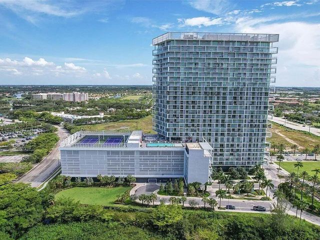 2000 Metropica Way #811, Sunrise