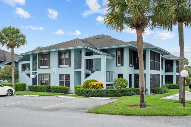 950 S Kanner Highway #402, Stuart