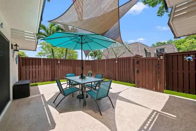 4 of 29 - 2512 Sw 15th Street, Deerfield Beach, FL