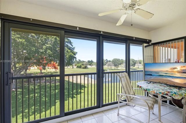 4 of 38 - 104 Freedom Court #104, Deerfield Beach, FL