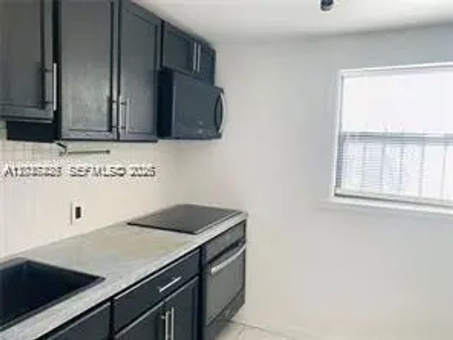 5 of 24 - 1079 Nw 112th Terrace, Miami, FL