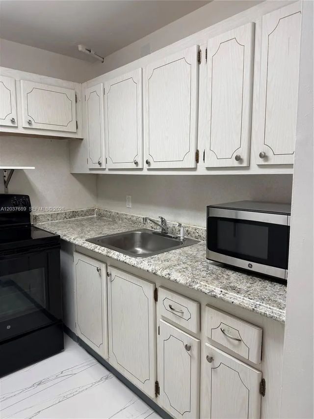 5 of 24 - 111 Tilford F #111, Deerfield Beach, FL