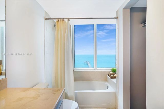 4 of 41 - 16699 Collins Avenue #1002, Sunny Isles Beach, FL