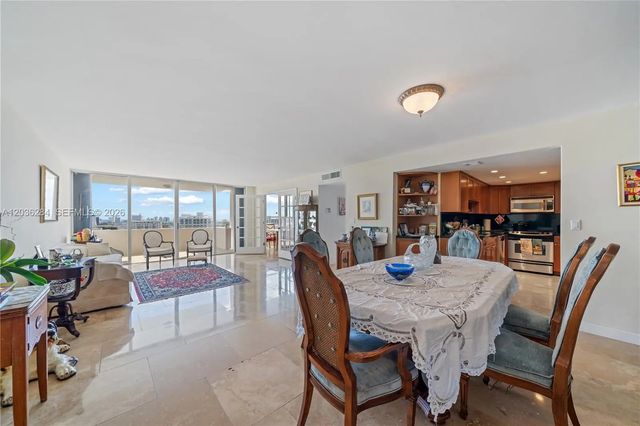 2 of 17 - 11 Island Avenue #1708, Miami Beach, FL