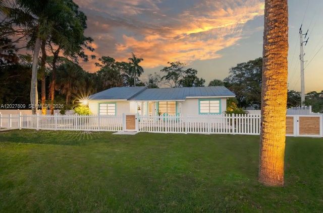 1023 Se 7th Street, Stuart