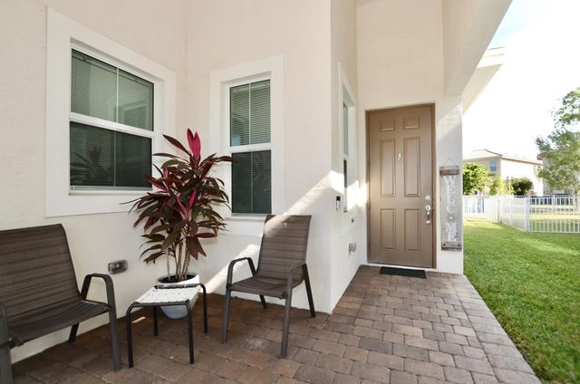 4 of 36 - 1897 Nw Cataluna Circle, Port St. Lucie, FL