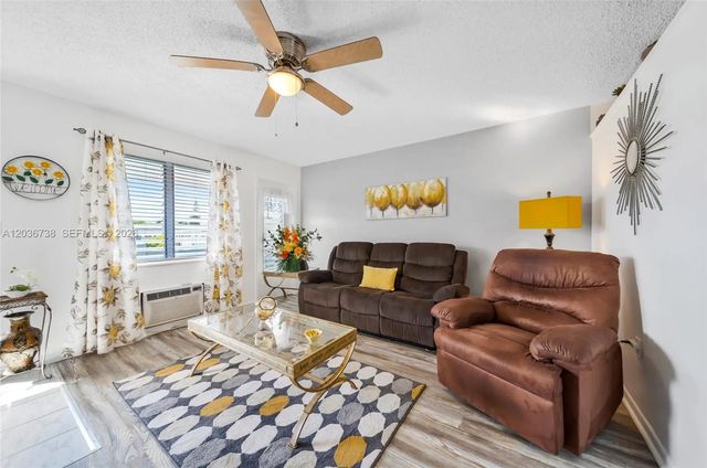 3 of 35 - 15610 Ne 6th Avenue #34c, Miami, FL