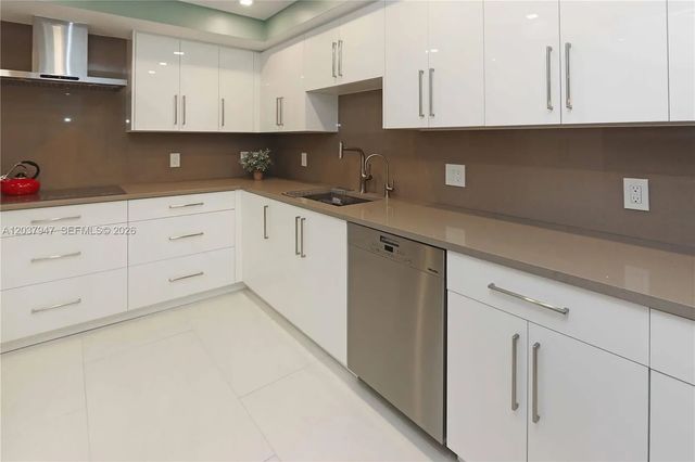 4 of 47 - 3900 Galt Ocean Drive #403, Fort Lauderdale, FL