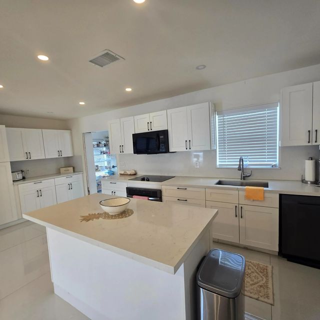 3 of 31 - 1844 Sheridan Street, Hollywood, FL
