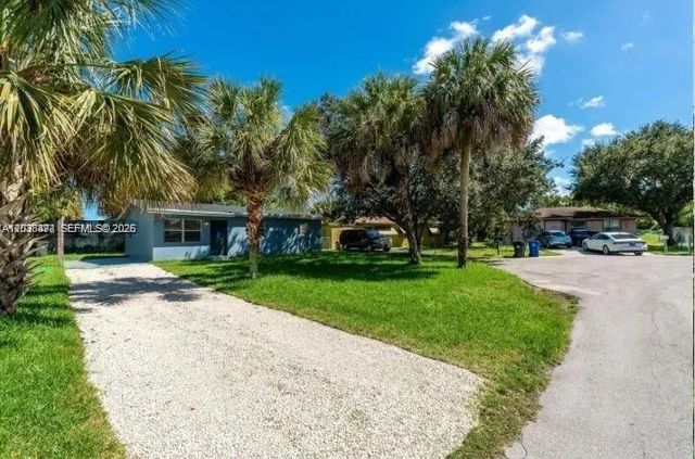 2 of 15 - 1040 Nw 23rd Terrace, Fort Lauderdale, FL