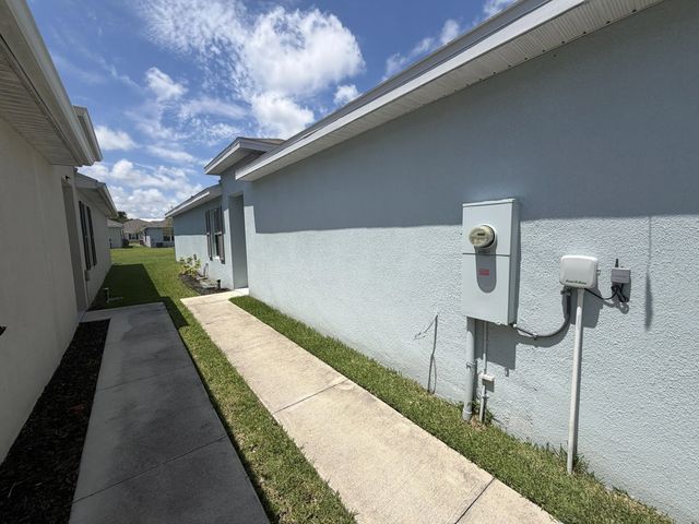 3 of 40 - 845 Persimmon Place, Fort Pierce, FL