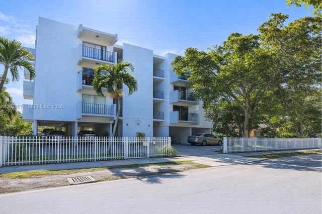 2 of 14 - 1090 Ne 129th Street #205, North Miami, FL
