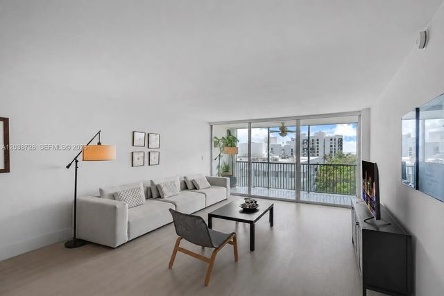 4 of 22 - 150 Ocean Lane Drive #7c, Key Biscayne, FL