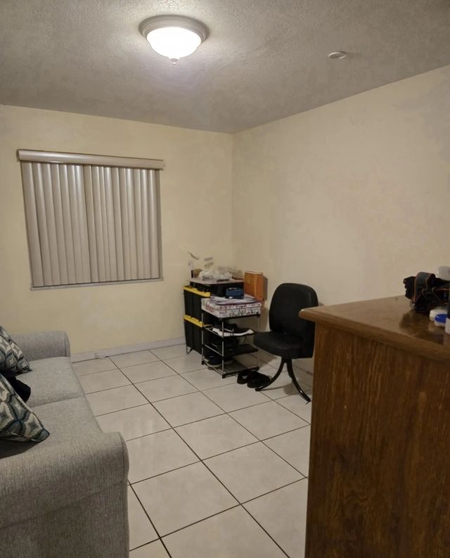 5 of 25 - 11302 Sw 7th Street, Miami, FL