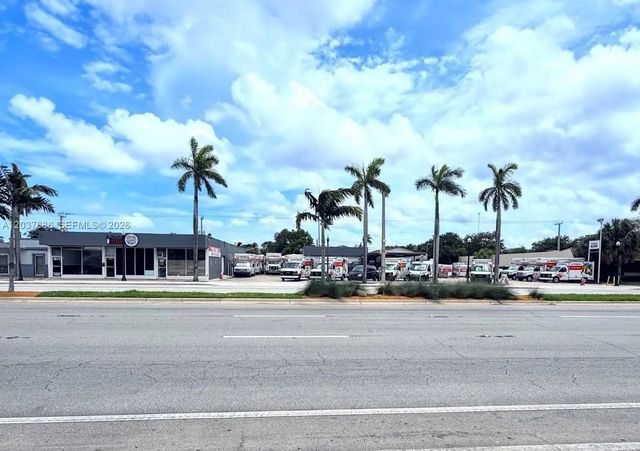 4 of 13 - 2814-2820 Hollywood Boulevard, Hollywood, FL