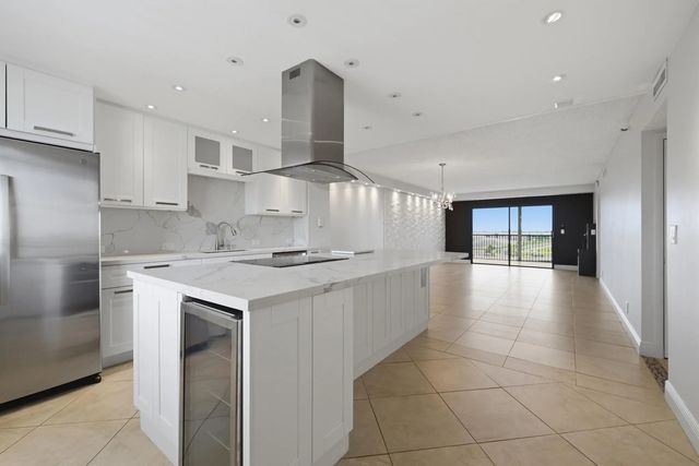 2215 Cypress Island Drive #906, Pompano Beach