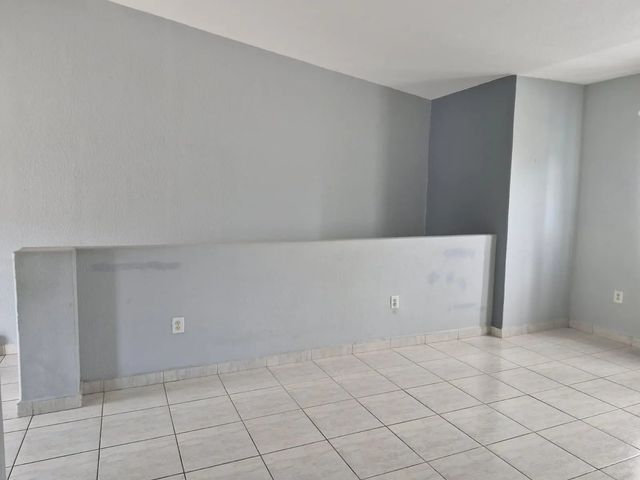 5 of 16 - 7211 Nw 174th Terrace #203, Hialeah, FL