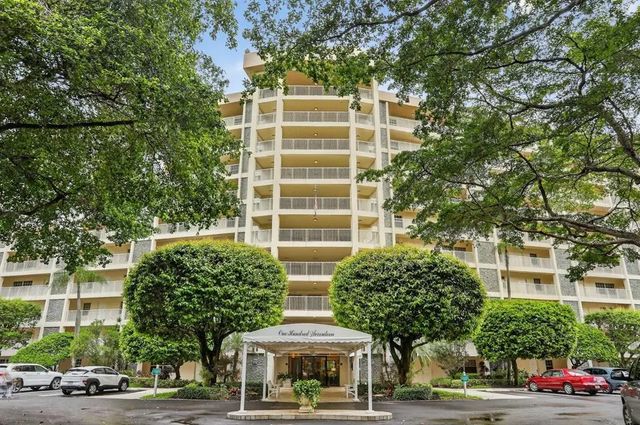 3520 Oaks Way #110, Pompano Beach