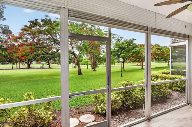 4 of 53 - 3520 Oaks Way #110, Pompano Beach, FL