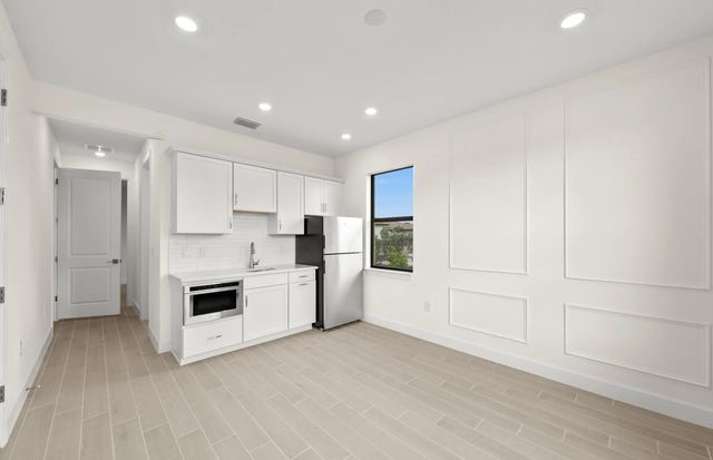 4 of 27 - 2034 Terreno Boulevard, Naples, FL