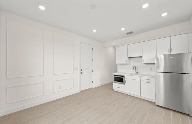 5 of 27 - 2034 Terreno Boulevard, Naples, FL