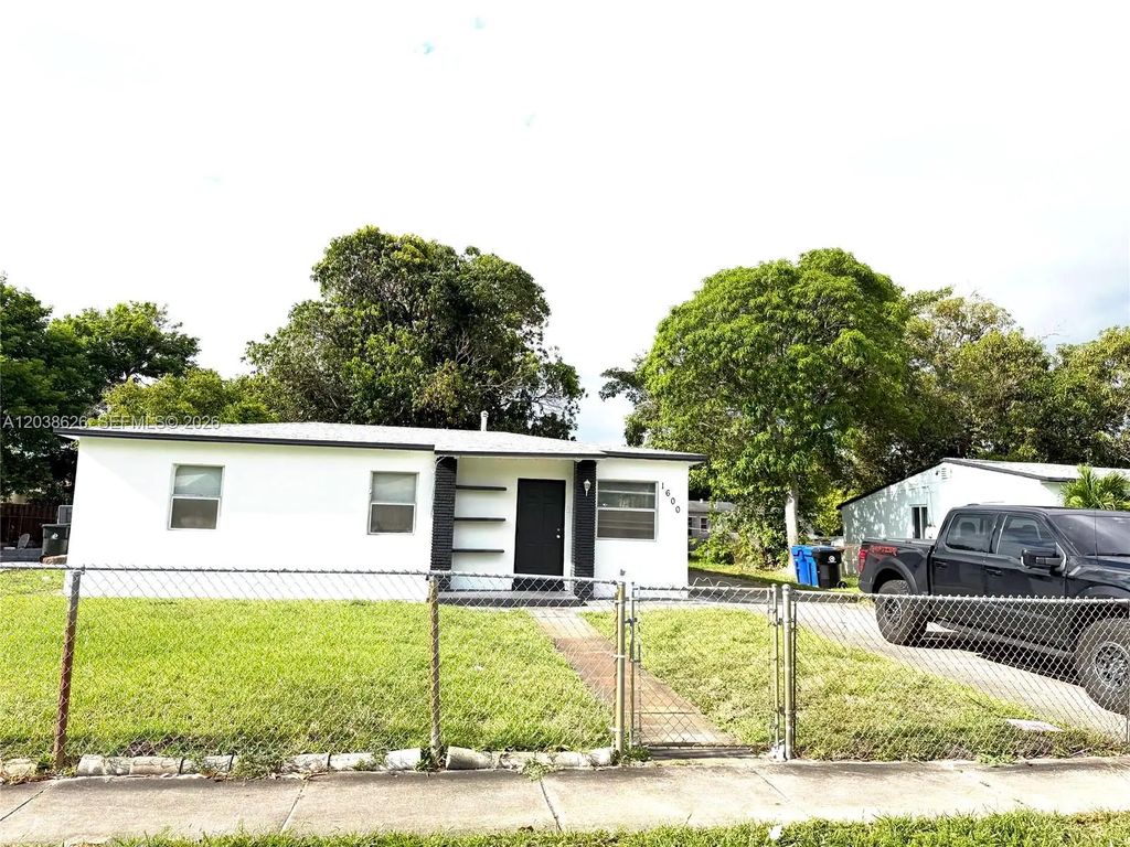 1600 Nw 13th Court #1, Fort Lauderdale