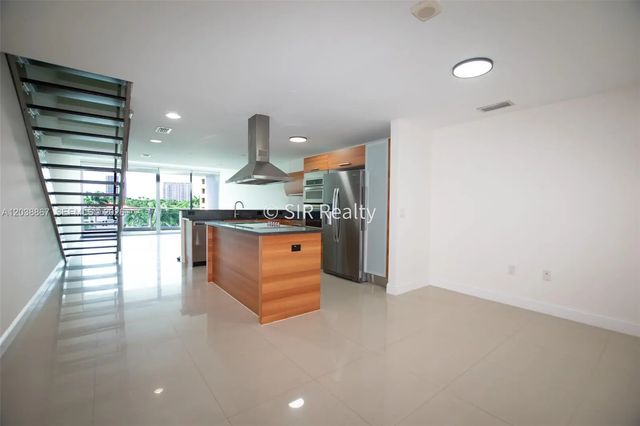 4 of 42 - 2950 Ne 188th Street #336, Aventura, FL