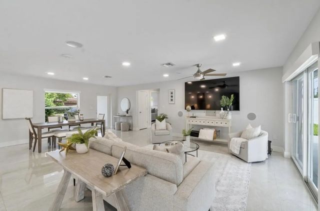 5 of 37 - 2846 Ne 35th Court, Lighthouse Point, FL