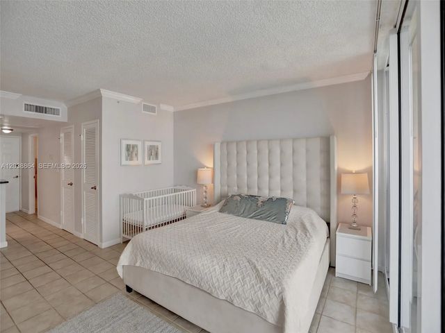 4 of 40 - 2501 S Ocean Drive #605, Hollywood, FL