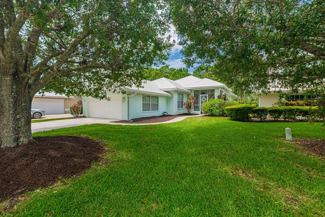 414 Sw Fairway Landing, Port St. Lucie