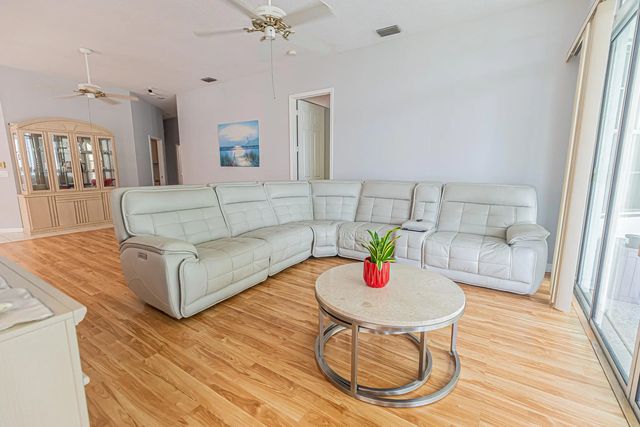5 of 23 - 414 Sw Fairway Landing, Port St. Lucie, FL