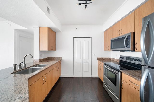 2 of 19 - 1830 Radius Drive #405, Hollywood, FL