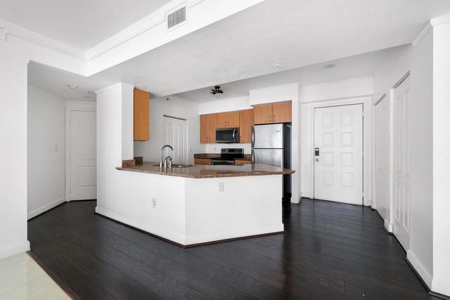 3 of 19 - 1830 Radius Drive #405, Hollywood, FL