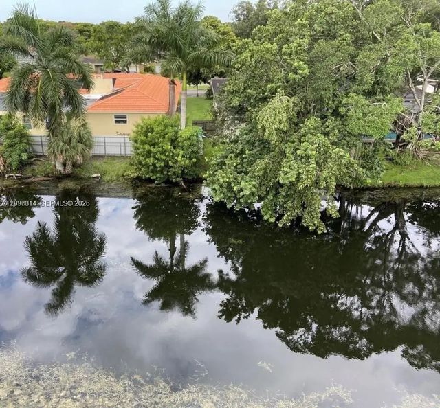 4 of 23 - 605 S Pine Island Road #404a, Plantation, FL