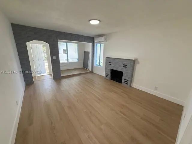 2 of 7 - 1123 N 17th Court, Hollywood, FL