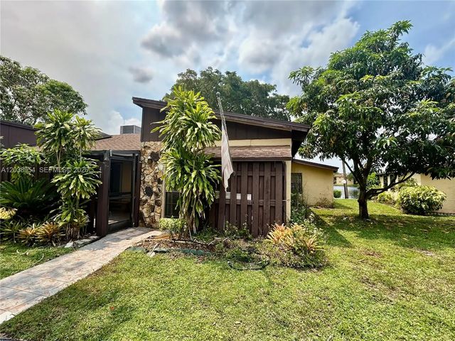 2 of 45 - 416 Briarwood Circle #2-24, Hollywood, FL