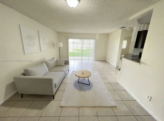 3417 Nw 44th Street #104, Oakland Park