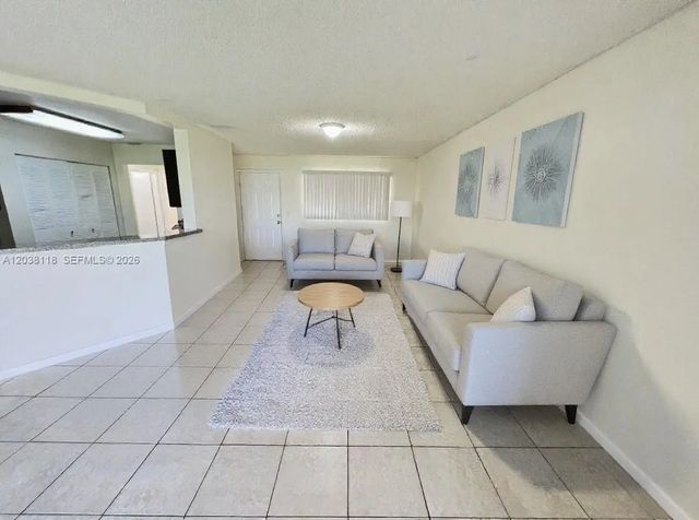 3 of 17 - 3417 Nw 44th Street #104, Oakland Park, FL