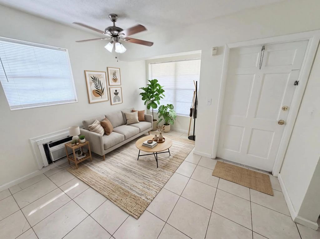 3030 Nw 43rd Terrace #207, Lauderdale Lakes