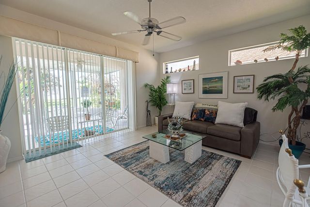 3 of 38 - 517 Nw Galatone Court, Port St. Lucie, FL