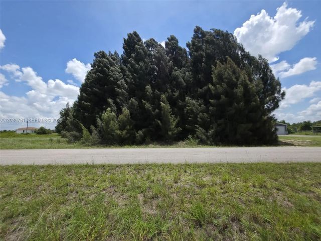 1616 Louis Avenue, Lehigh Acres