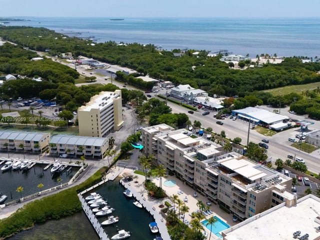 4 of 40 - 88500 Overseas Highway #208, Tavernier, FL