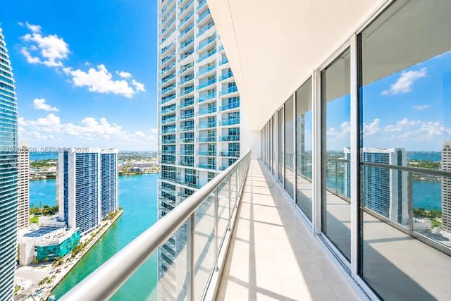 2 of 42 - 475 Brickell Avenue #4315, Miami, FL