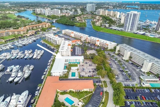 2 of 17 - 37 Yacht Club Drive #303, North Palm Beach, FL