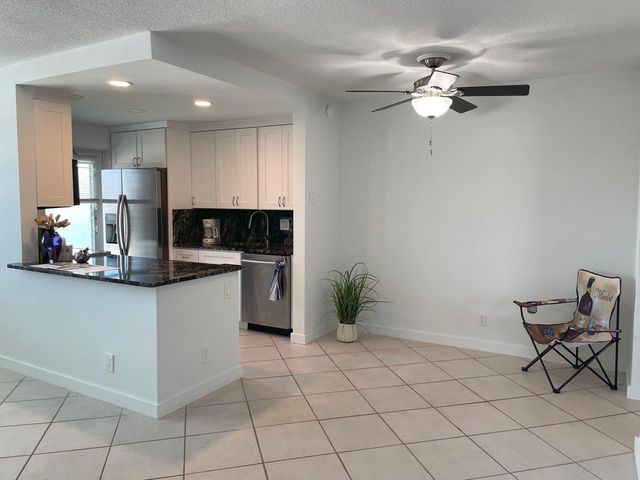 4 of 17 - 37 Yacht Club Drive #303, North Palm Beach, FL