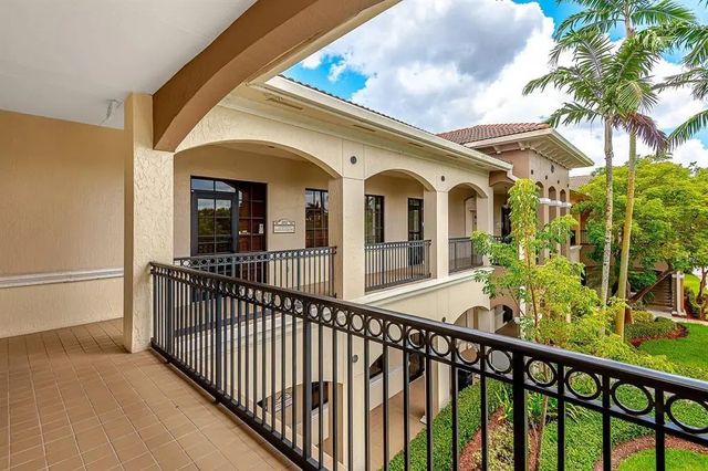 7301 Wiles Road #203, Coral Springs