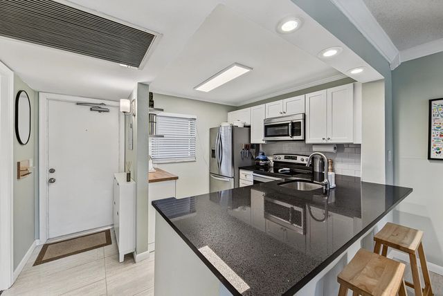 4 of 51 - 9420 Poinciana Place #108, Davie, FL